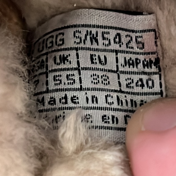 Ugg Leather Clogs with Genuine Sheepskin Lining - Picture 8 of 9